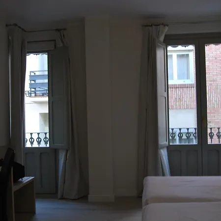 埃尔木达严酒店 酒店