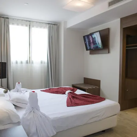 埃尔木达严酒店