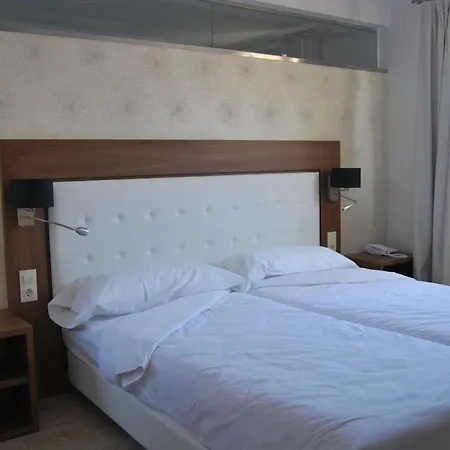 埃尔木达严酒店 特鲁埃尔