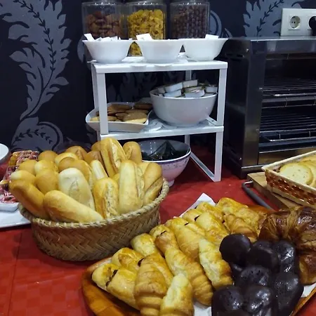 埃尔木达严酒店 酒店