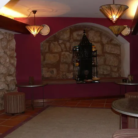 埃尔木达严酒店 3* 特鲁埃尔